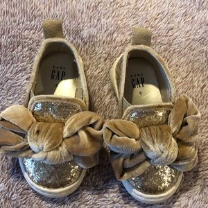 Baby Gap Girl Gold Mocasines/Sneaker